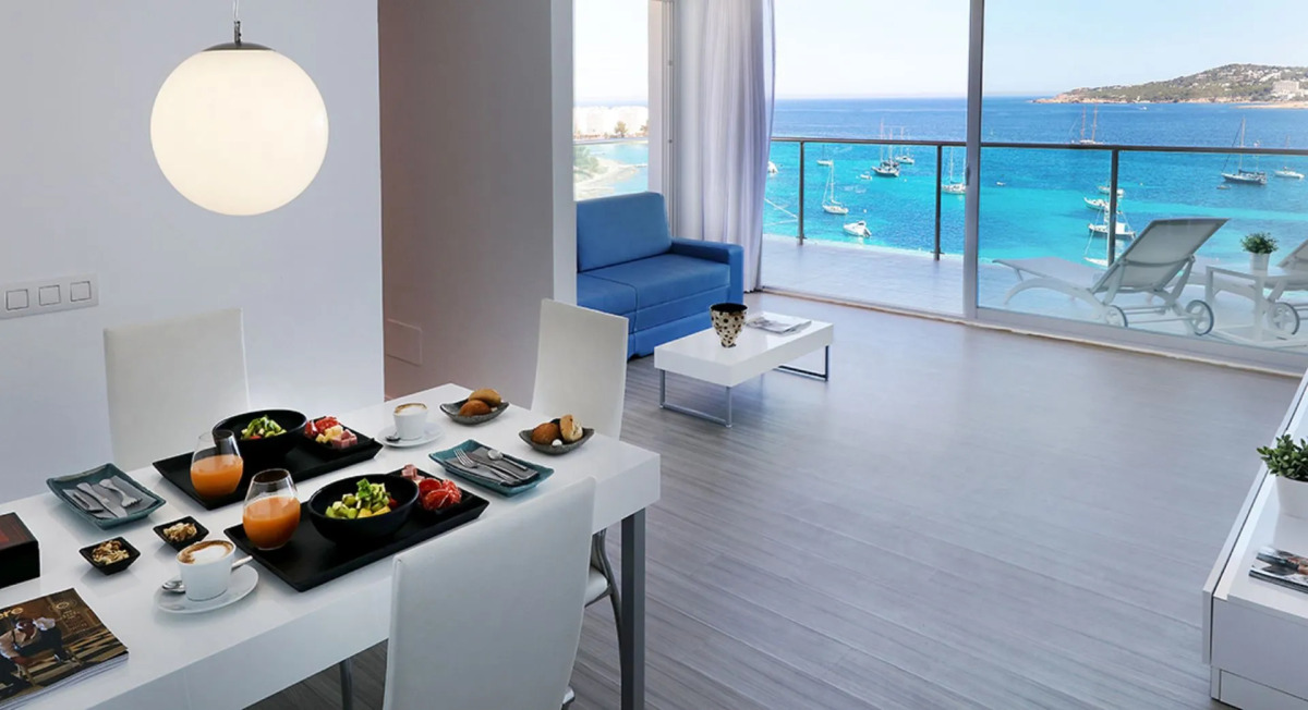 Отель AxelBeach Ibiza Spa & Beach Club - Adults Only Hotel