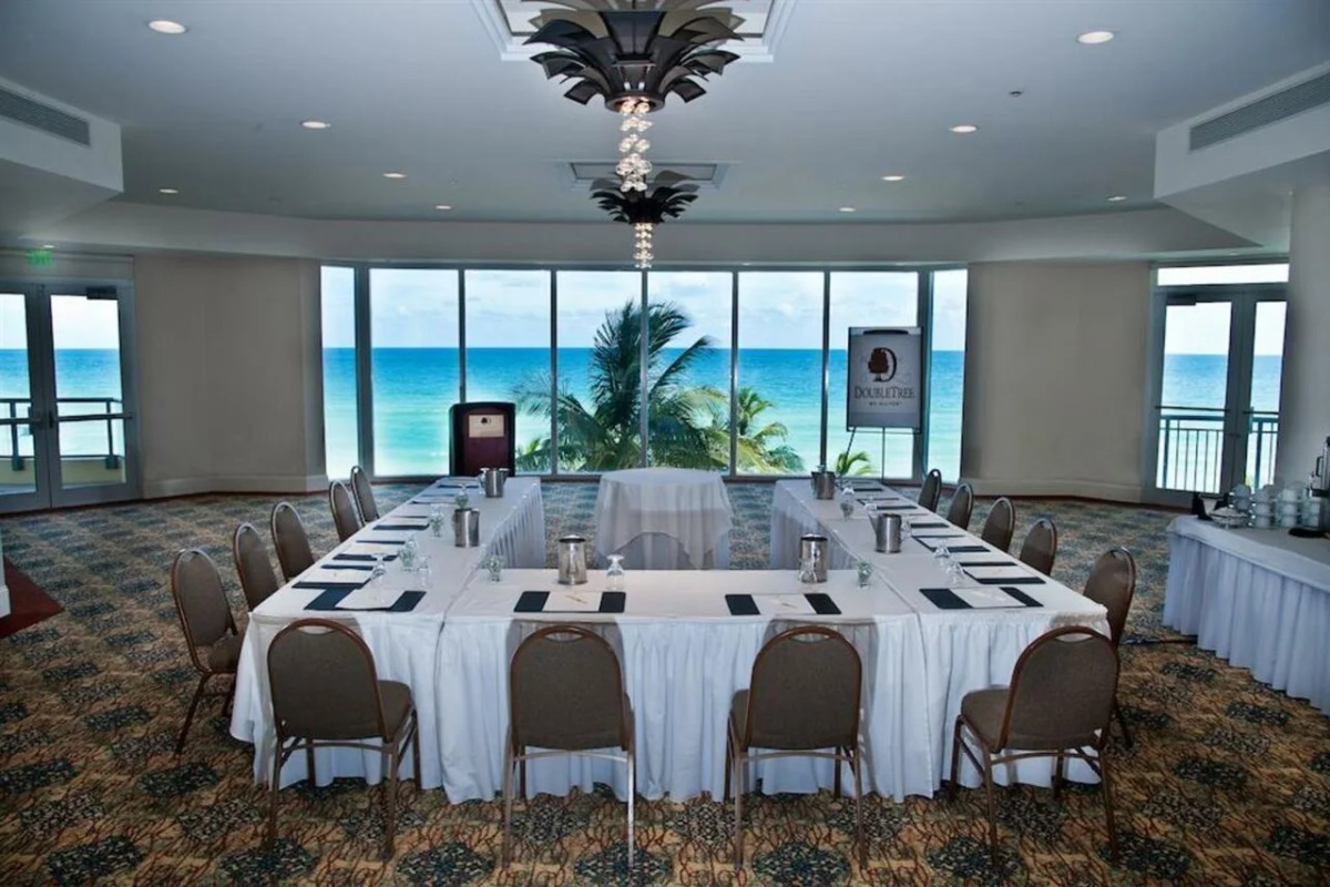 DoubleTree Resort & Spa by Hilton Ocean Point-N. Miami Beach