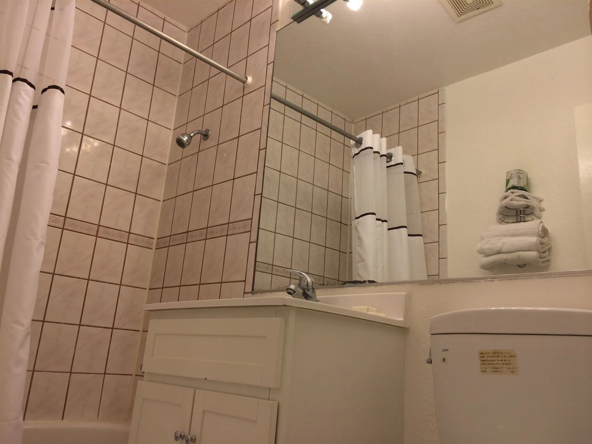 Los Angeles Adventurer All Suite Hotel at LAX