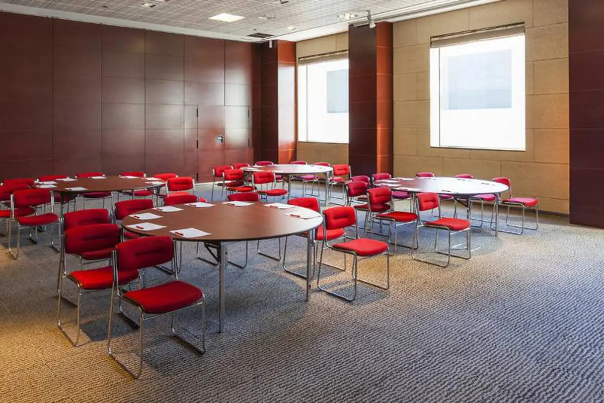 Hotel ILUNION Valencia 4