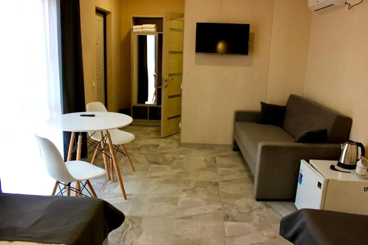 Оленевка Village