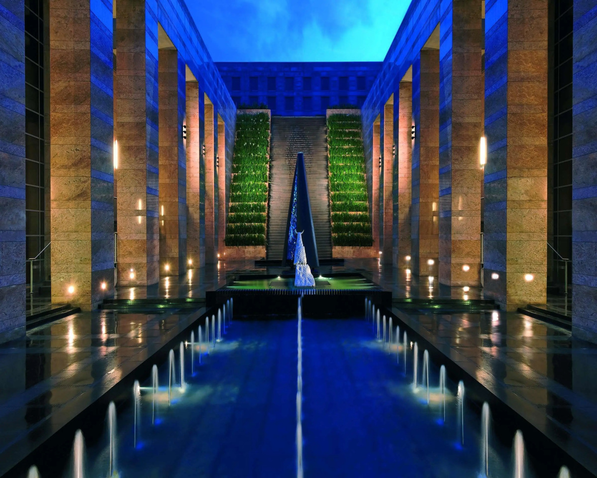 Grand Hyatt Mumbai Hotel and Serviced Apartments