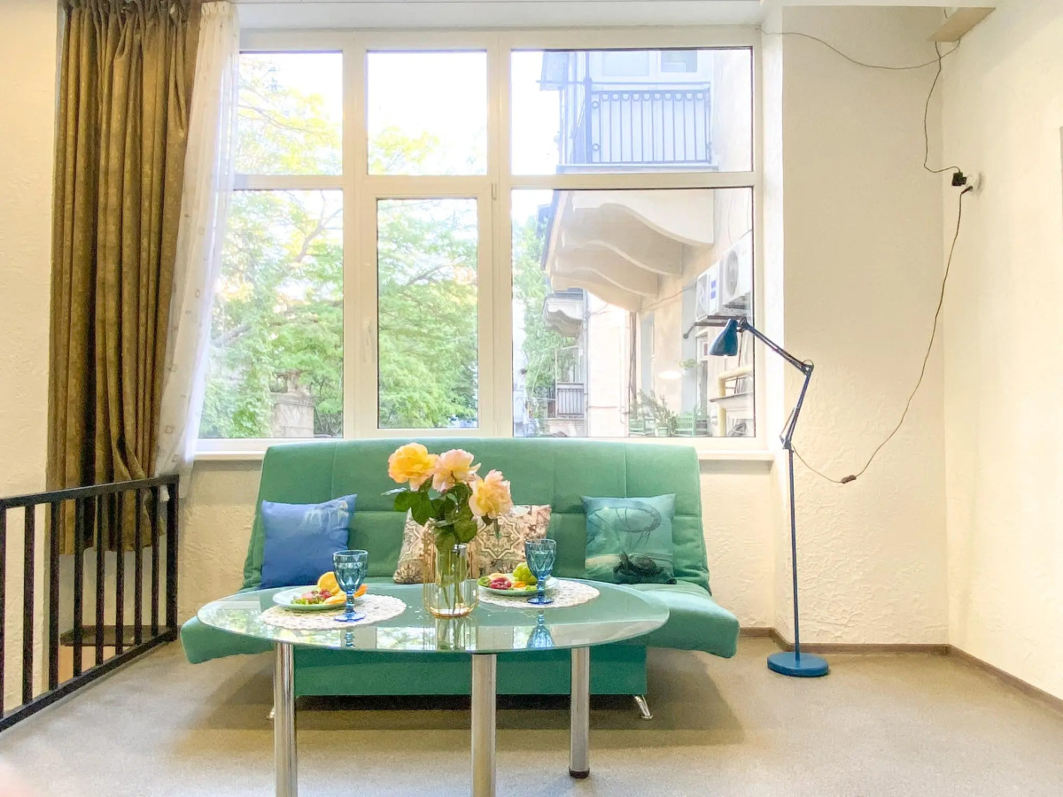 Апартаменты Счастье жить в центре Севастополя на ул. Большая Морская, д.41