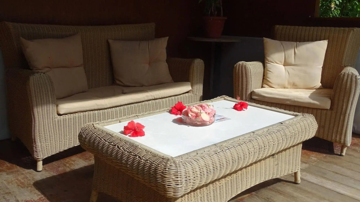 Reef Holiday Apartments