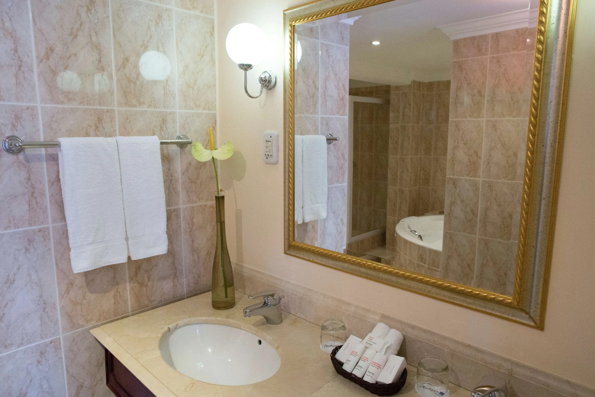 Radisson Blu Le Vendome Hotel, Cape Town