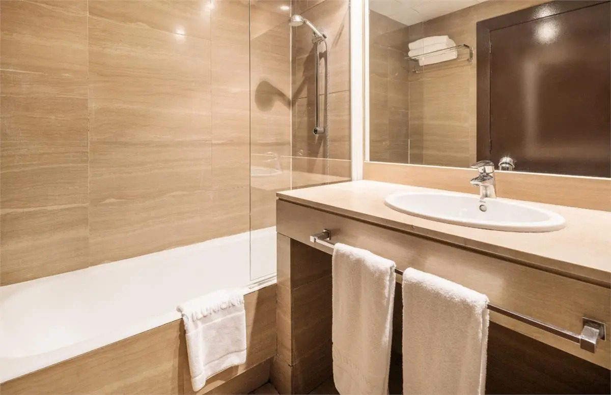 Hotel ILUNION Almirante