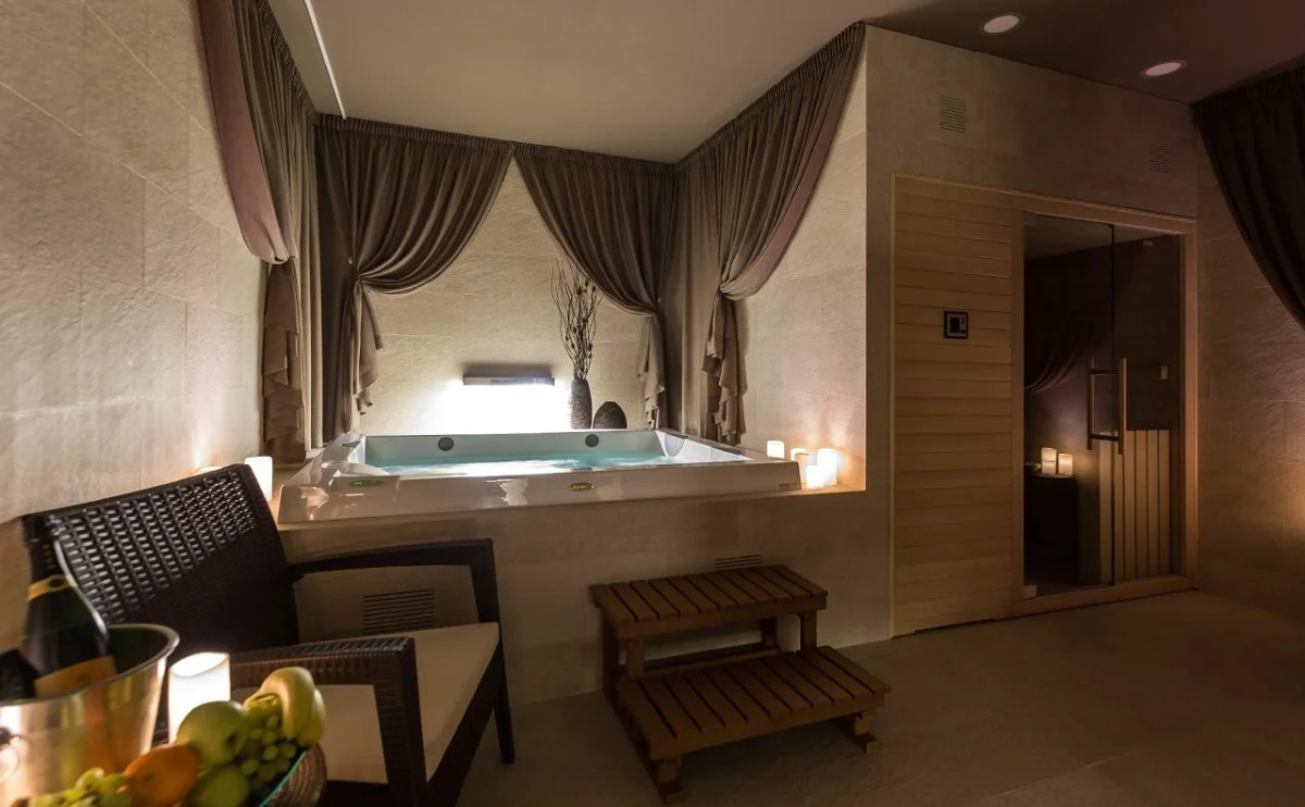 Merchant's Crown Suites and Spa