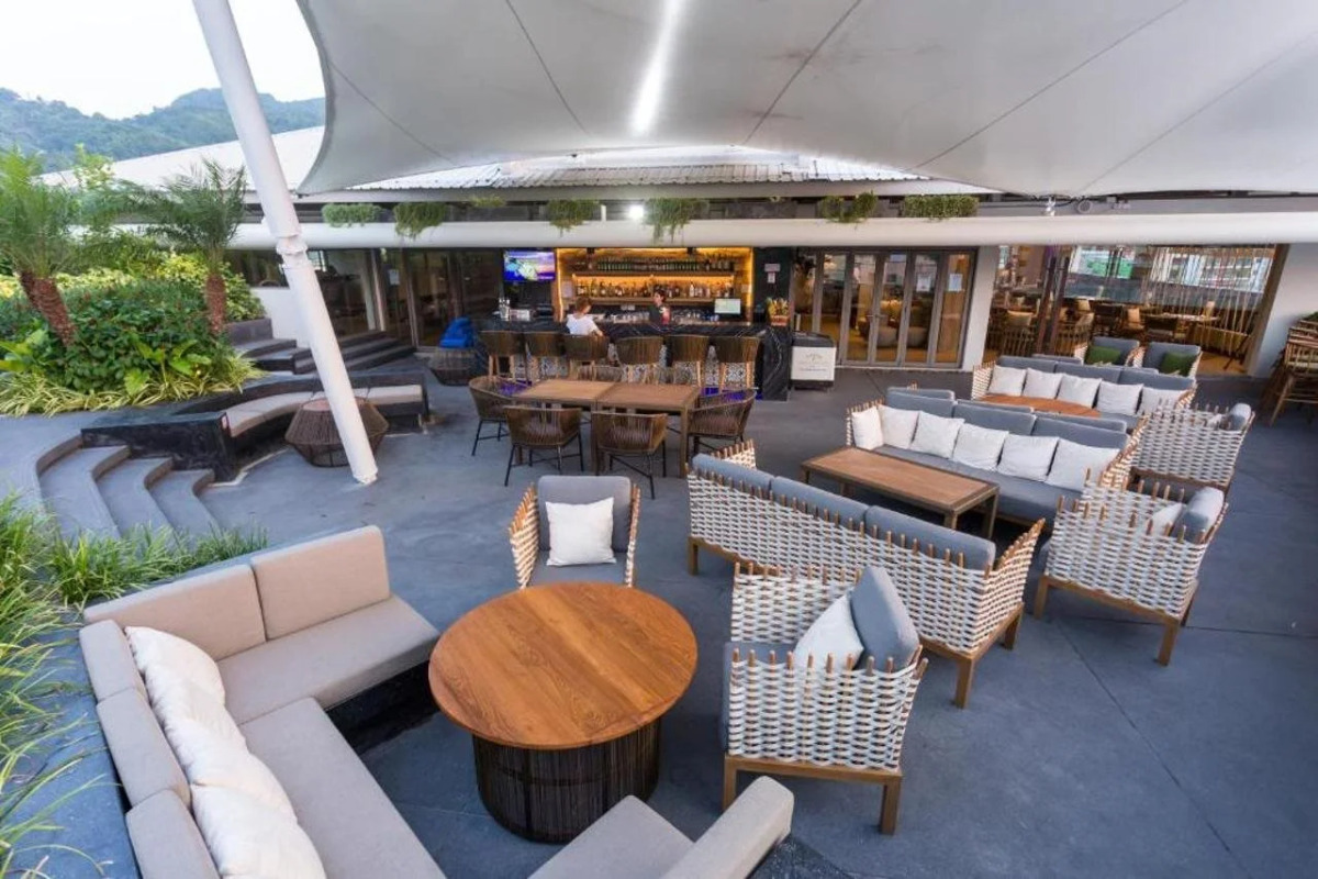 Отель Journeyhub Phuket Patong