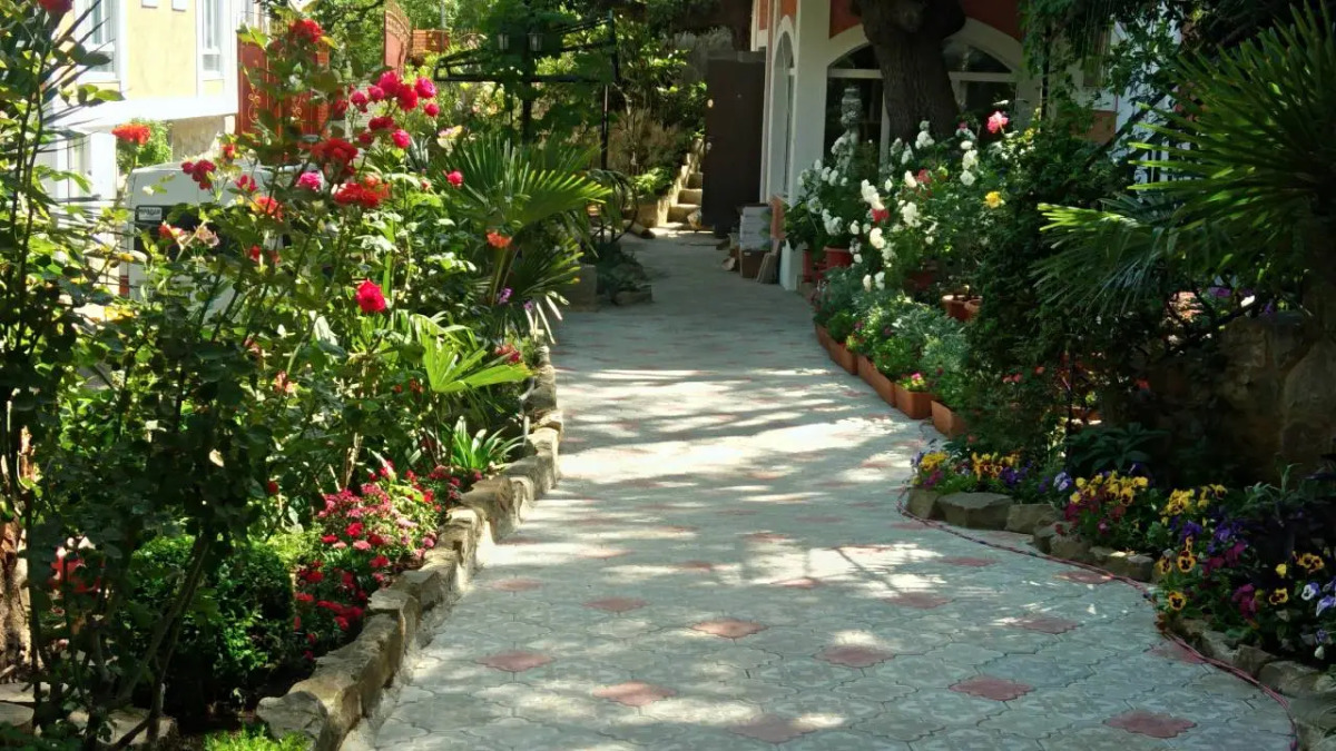 Лукоморье (Алупка)