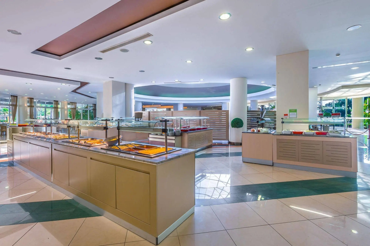 Kipriotis Hippocrates & Maris Suites