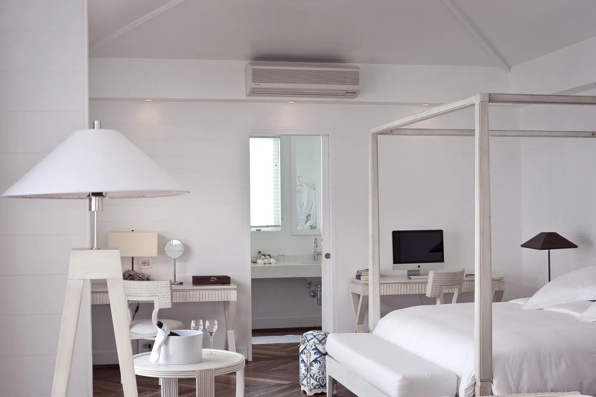 Diamonds Athuruga Maldives Resort & Spa