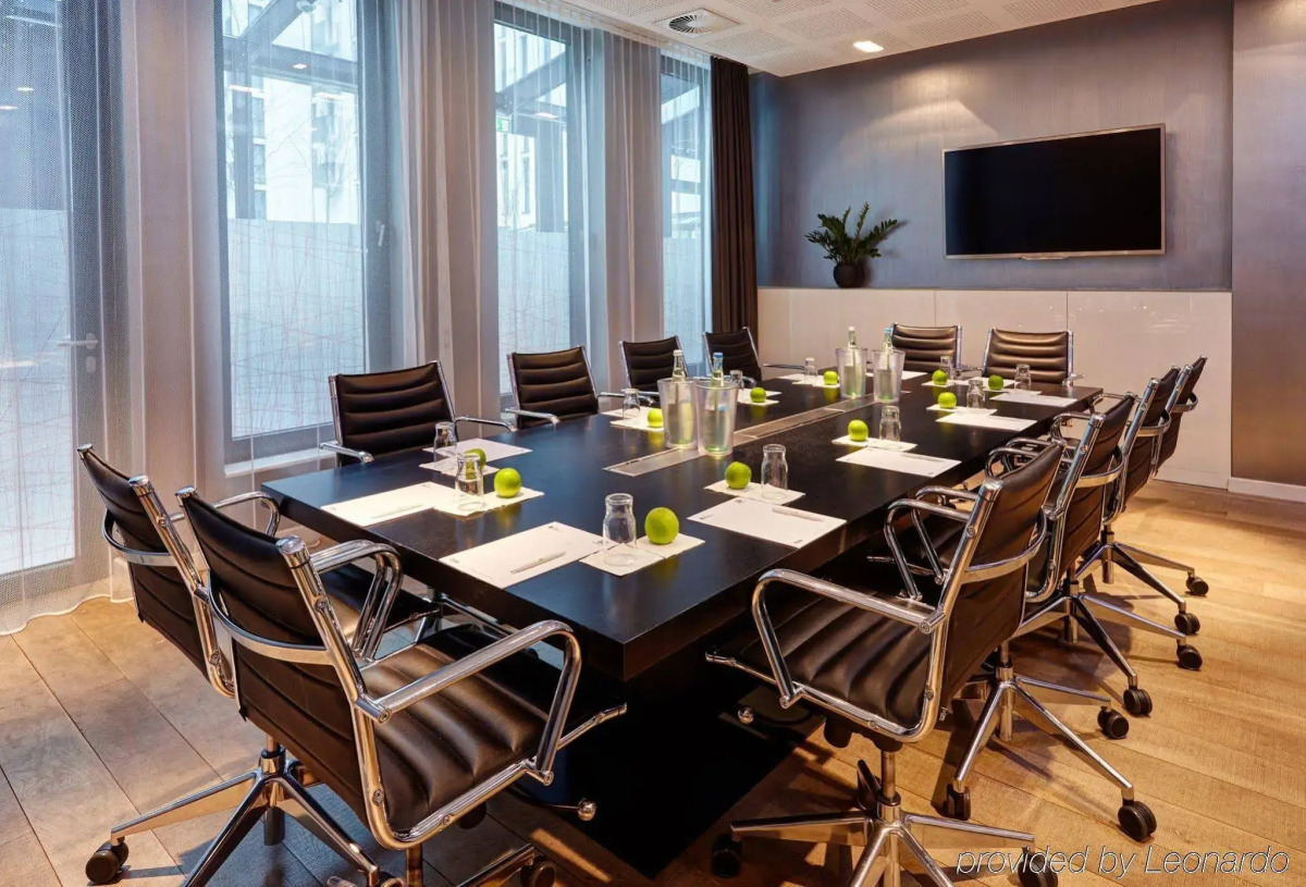 Отель Premier Inn Berlin Alexanderplatz