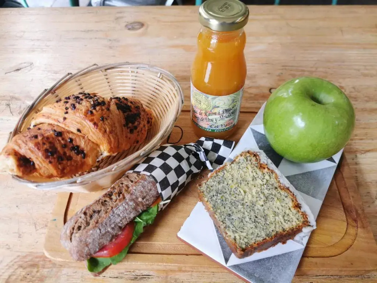 Las Ramblas Pasaje Bacardi Apartments