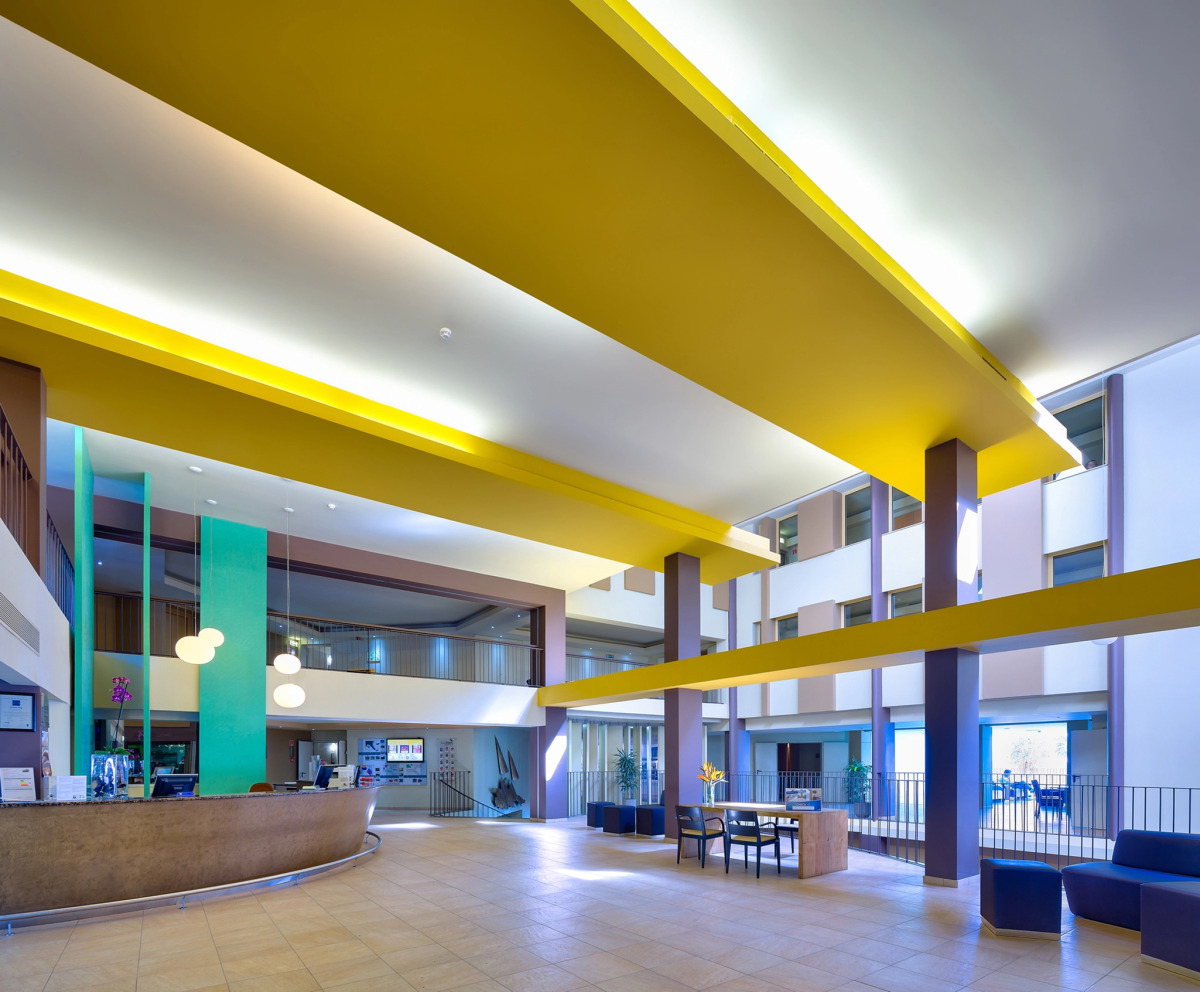 Отель The Views Oasis - Family Friendly