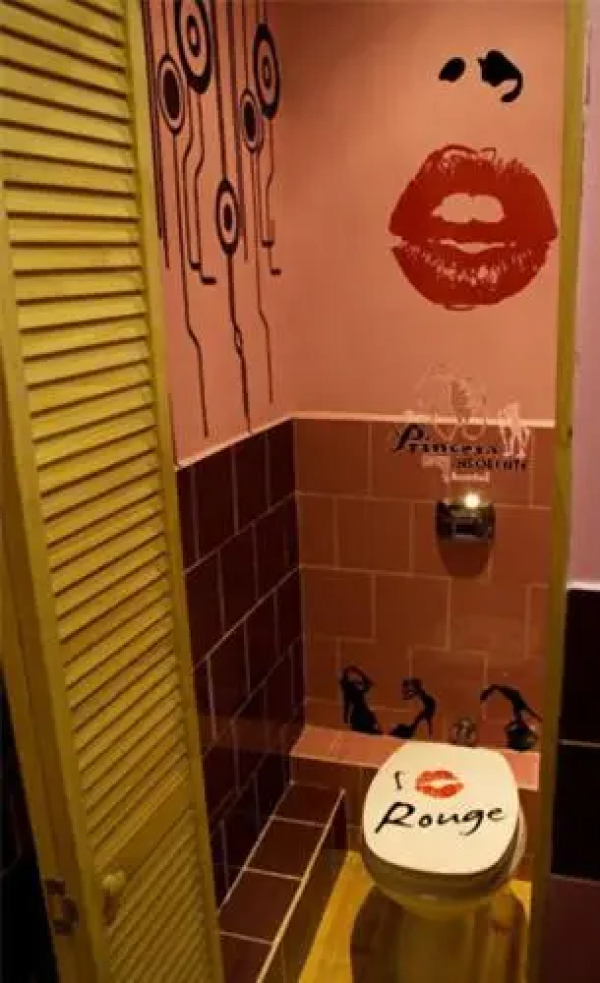 Princesa Insolente Hostel