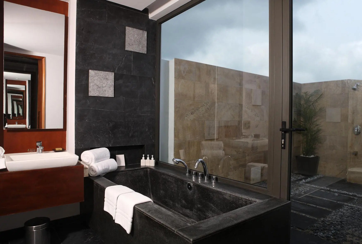 Sunrise Premium Resort Hoi An