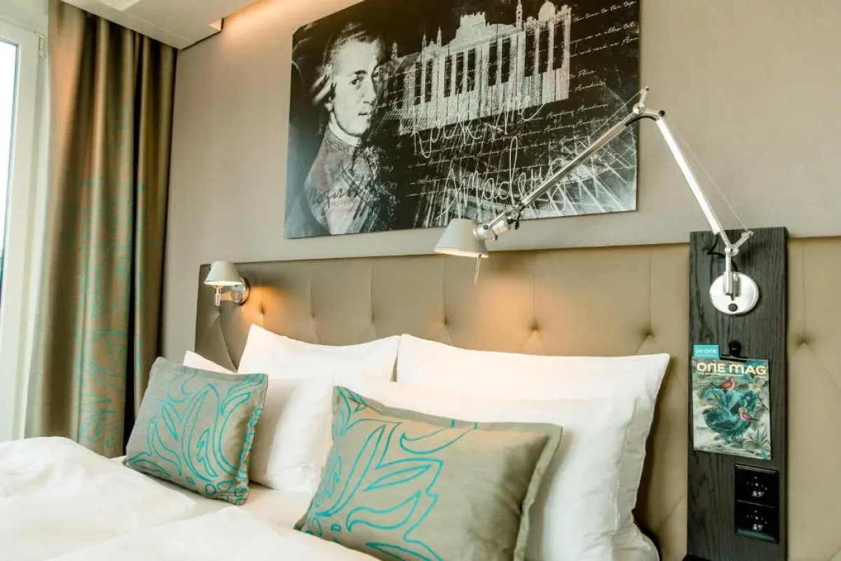 Motel One Salzburg - Mirabell