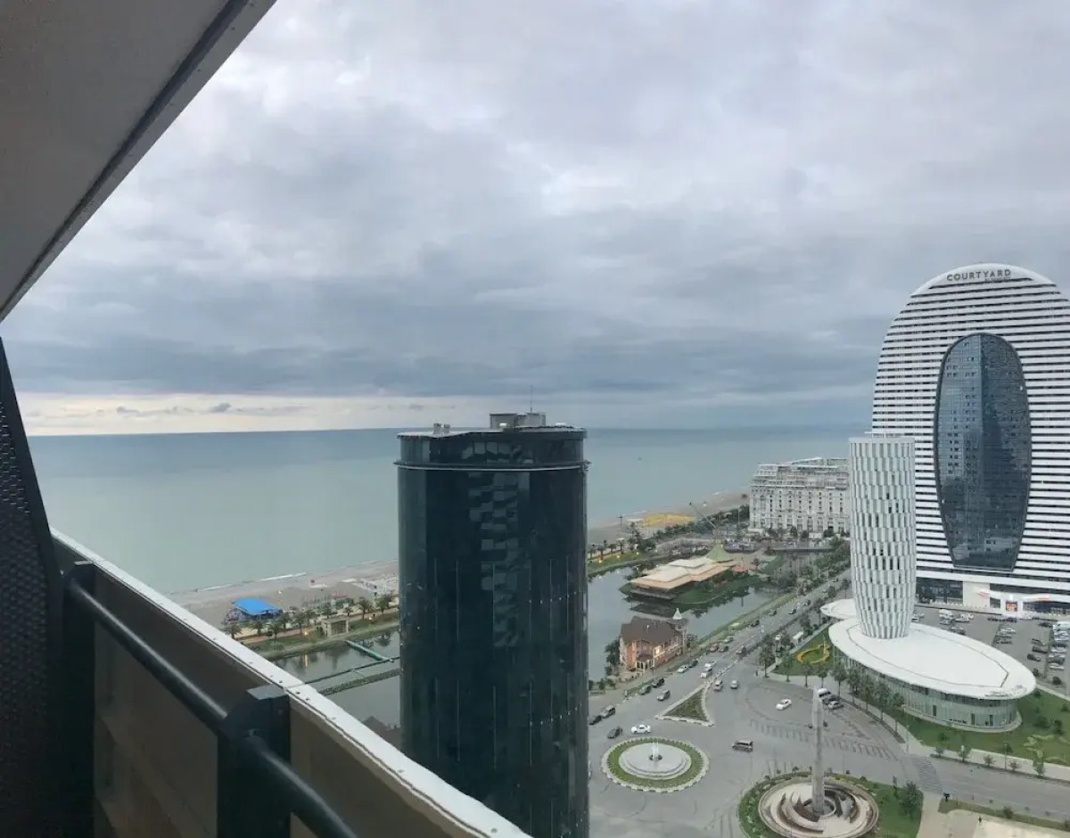 Апартаменты Orbi City