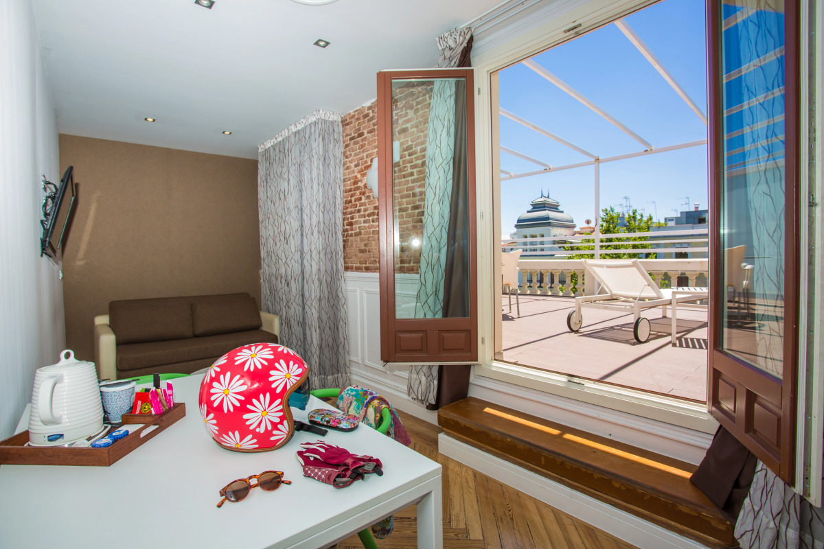 Petit Palace Lealtad Plaza