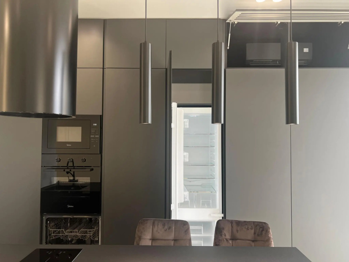 Live (Лайв) на улице Нурсултана Назарбаева 1/3