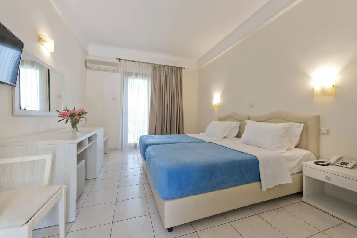 Отель Bomo Tosca Beach