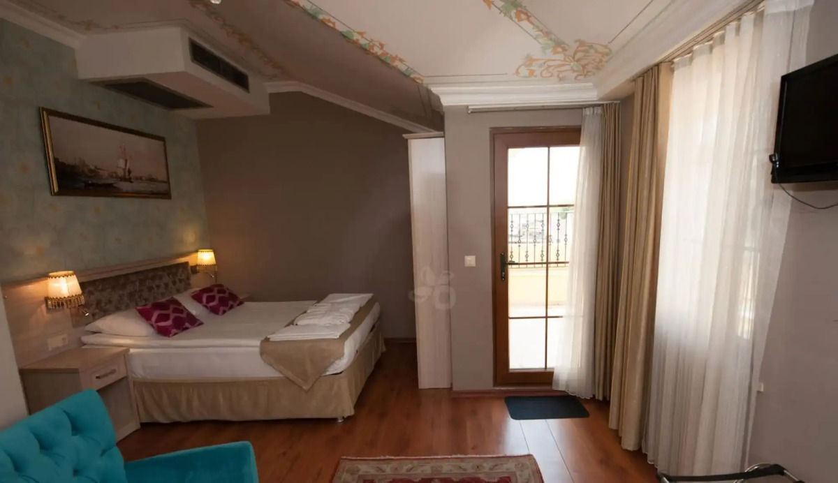 Отель Sultans Royal