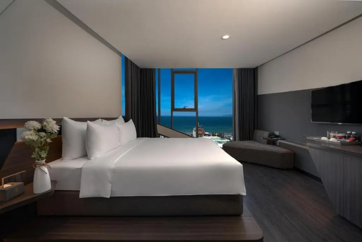 Draco Hotel & Suites