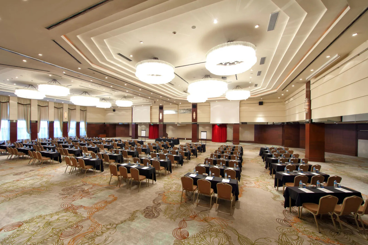 Titanic Business Kartal