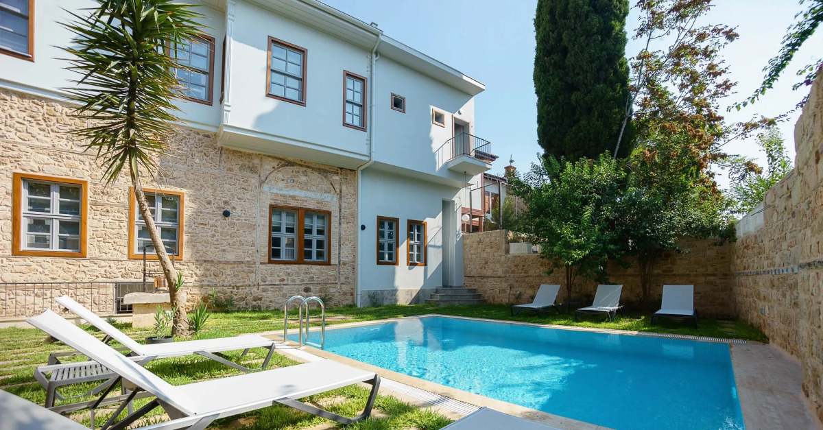 Delight Deluxe Hotel