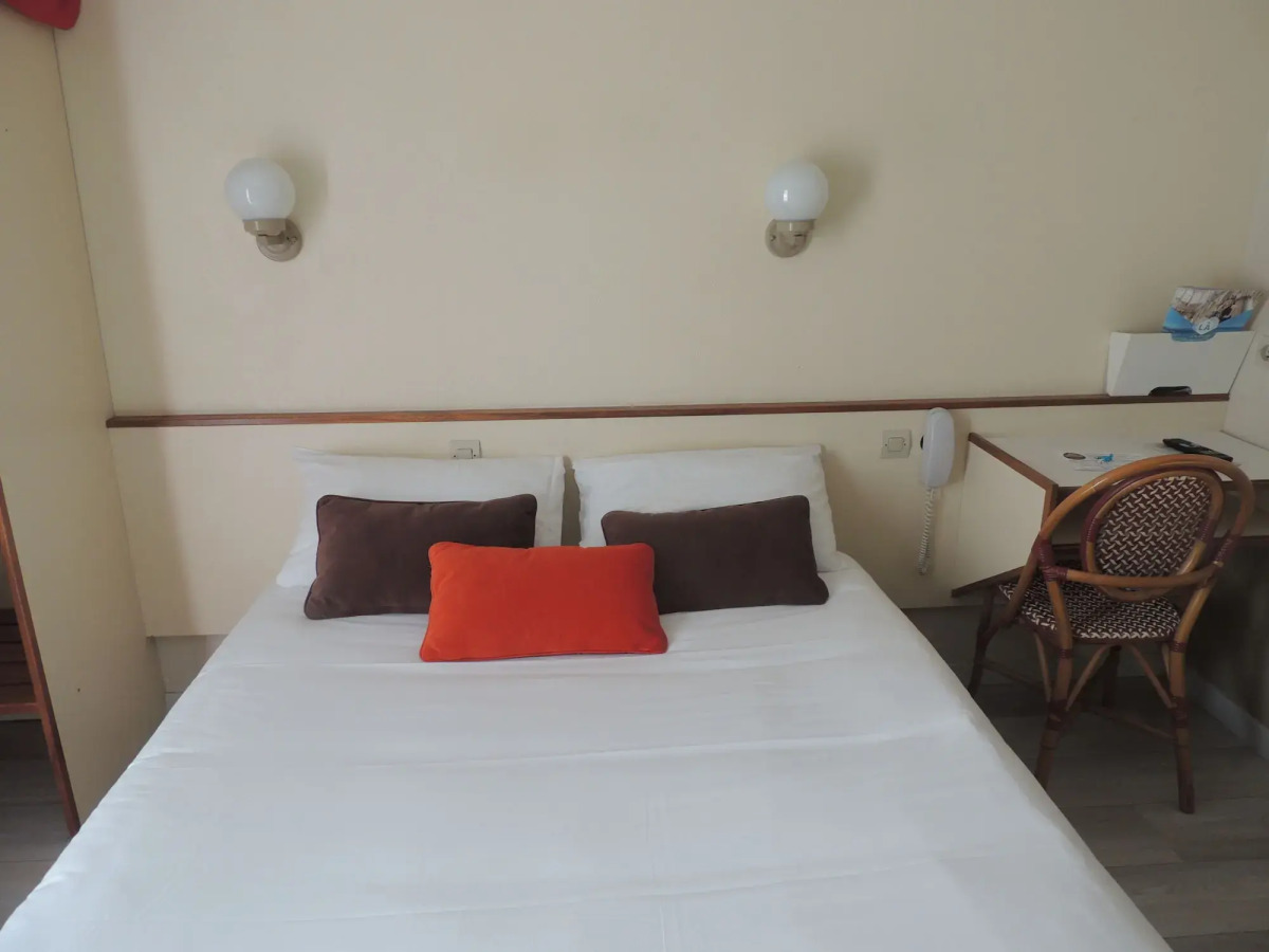 Hotel Crocus Caen Memorial