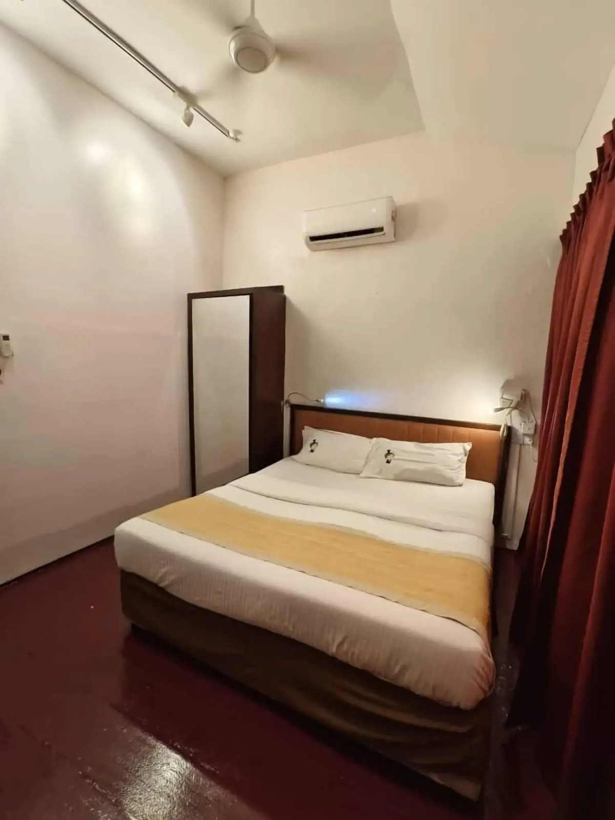 Red Inn Court - Hostel