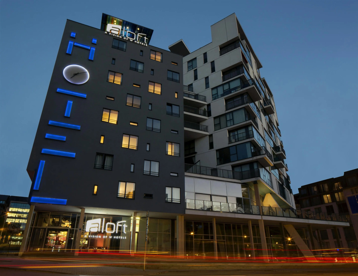 Отель Aloft Brussels Schuman
