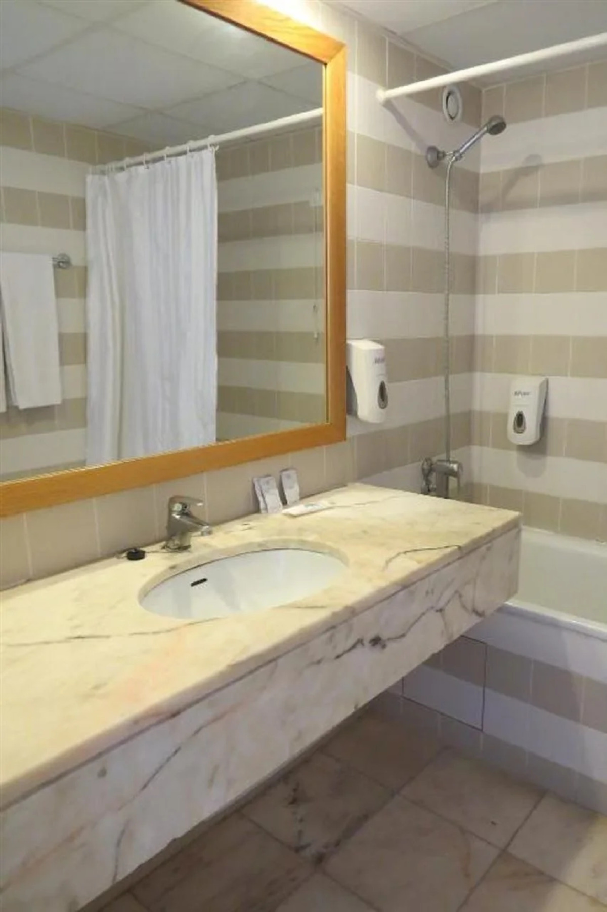 Alfamar Beach & Sport Resort