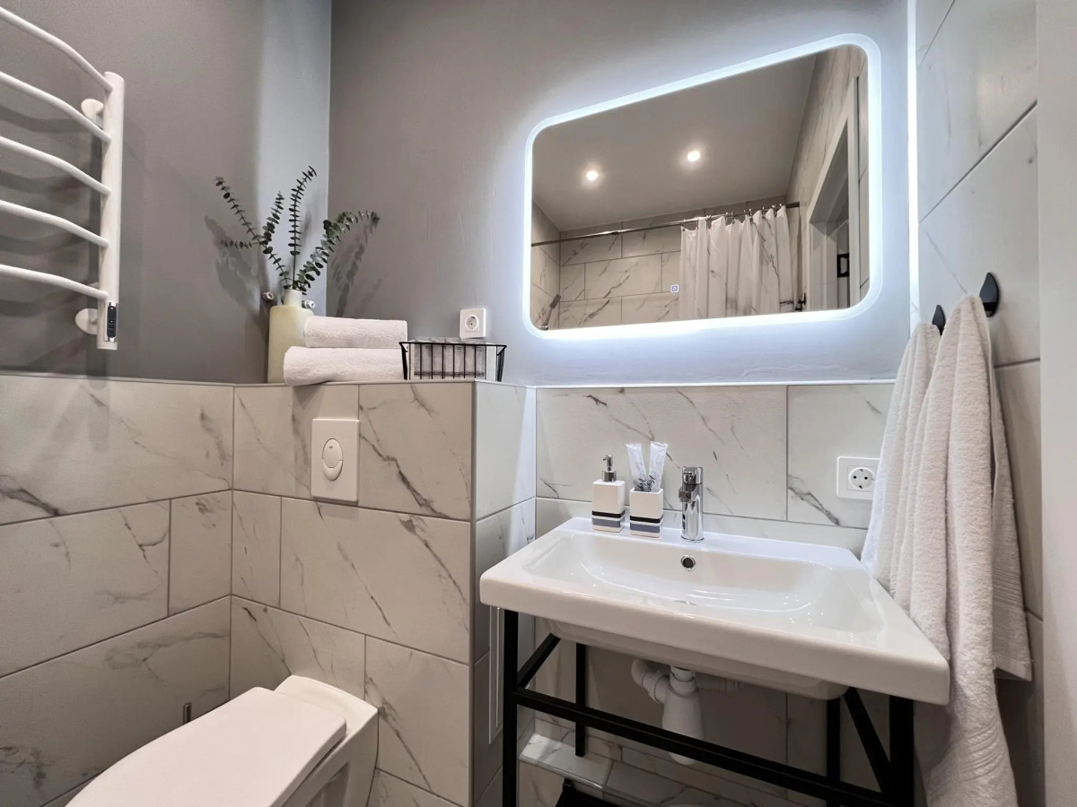 Сутки как дома на улице Николая Островского 195/1