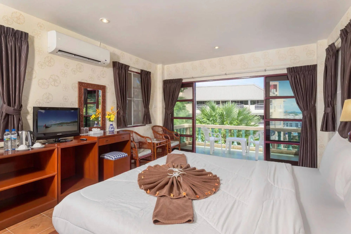 Royal Crown Hotel & Palm Spa Resort