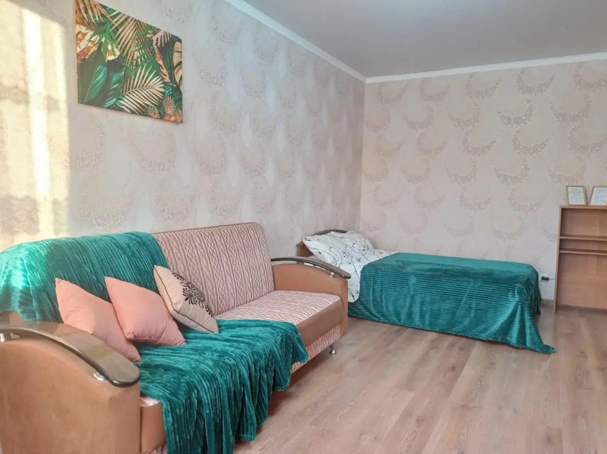 Апартаменты на проспекте Победы 174/1