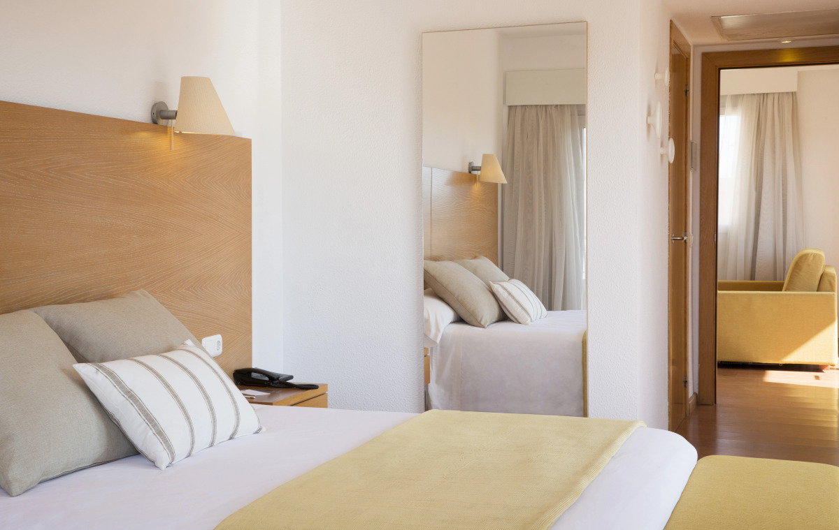 Отель JS Alcudi Mar