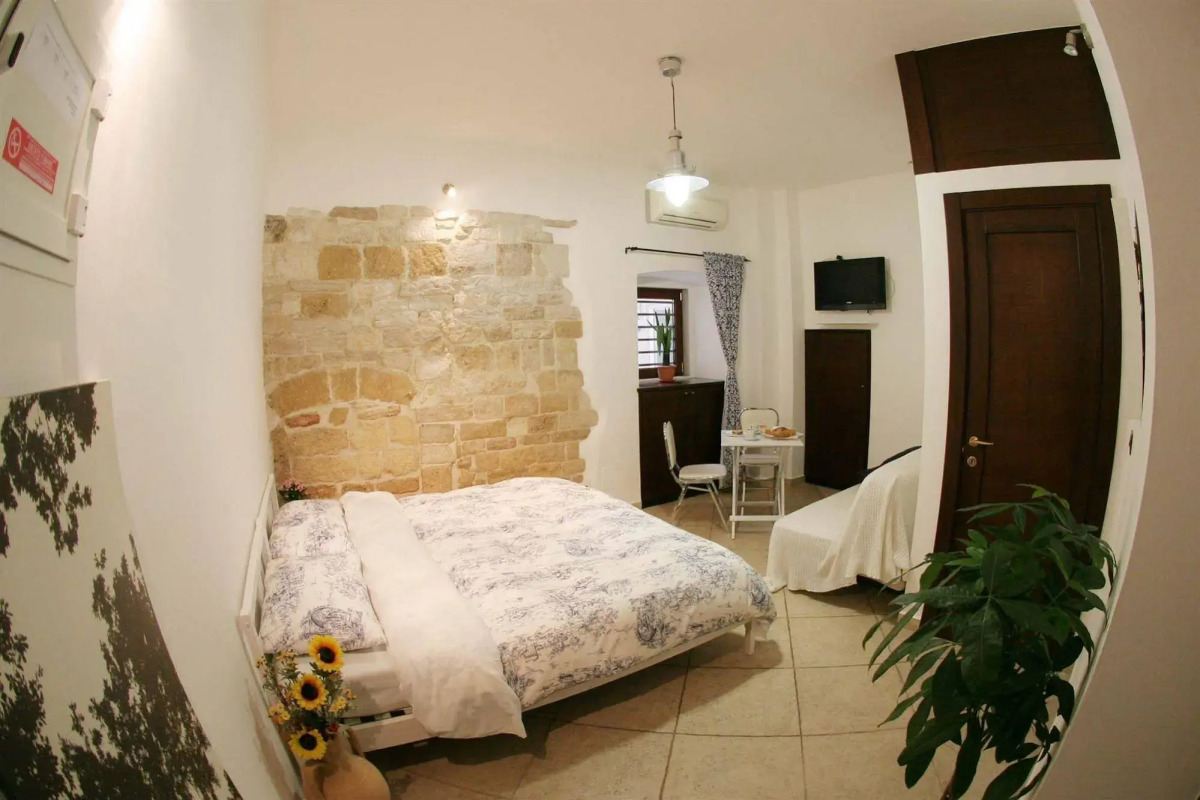 Saint Nicholas Plaza