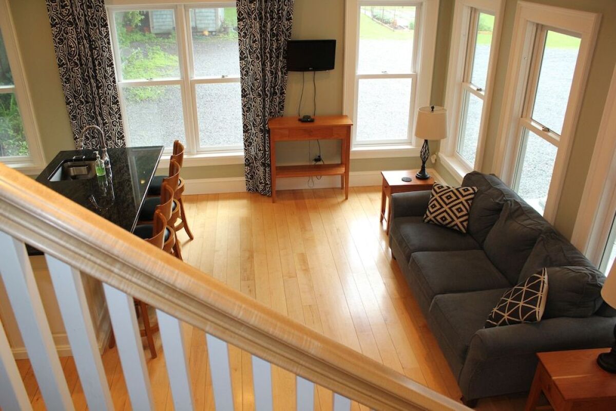 24 East Main Street B&B