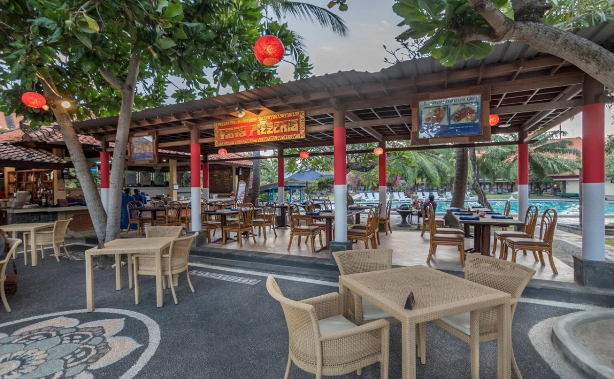 Отель Bali Beach