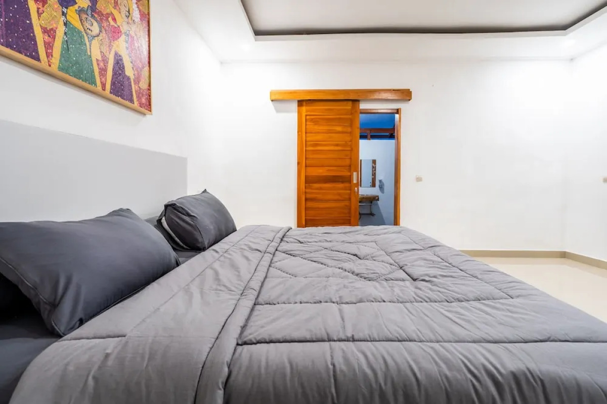 Pini Sentana Village