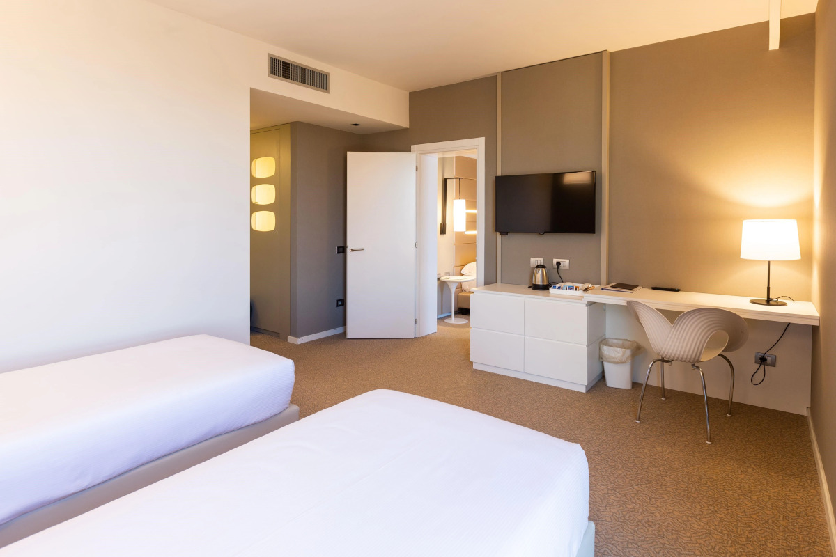 Отель Best Western Plus Tower Hotel Bologna