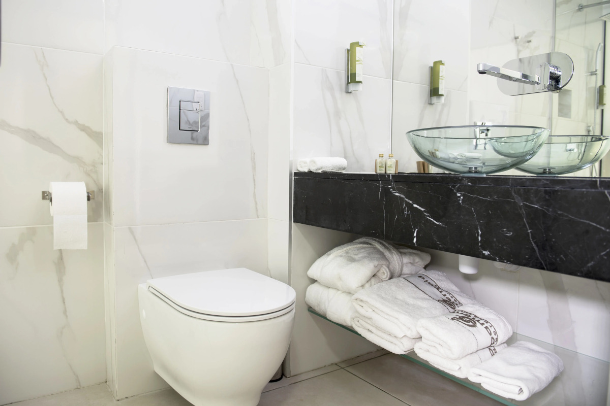 Napa Mermaid Hotel & Suites