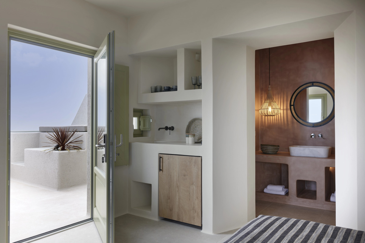 Aeon Suites - Adults Only