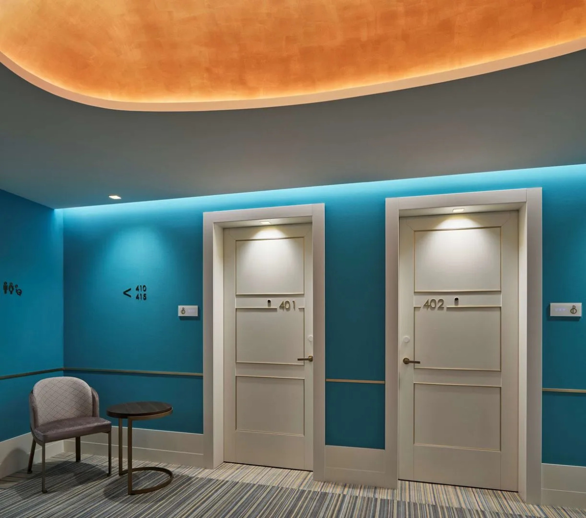 De Bonart Naples, Curio Collection by Hilton