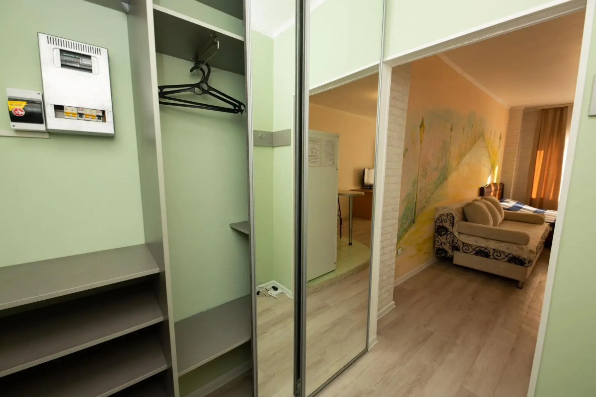 Апартаменты Наш дом на улице 50 лет ВЛКСМ 19