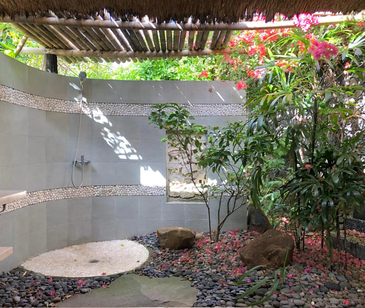 Bloo Lagoon Eco Village