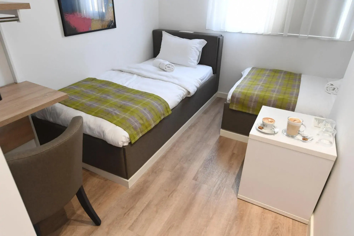 Belgrade Inn Garni Hotel