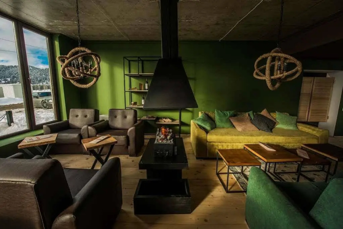 Terrace 8 Bakuriani by Mgzavrebi