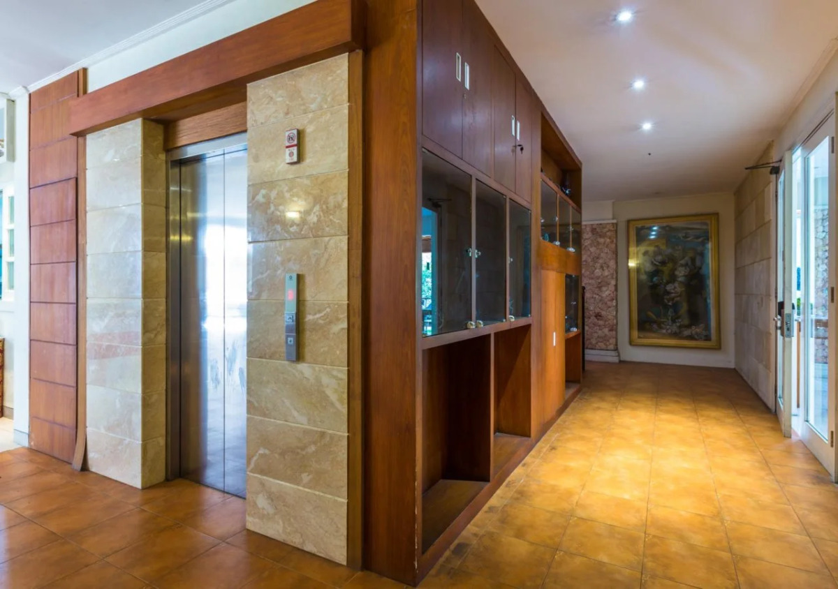 Alron Hotel Kuta Powered by Archipelago